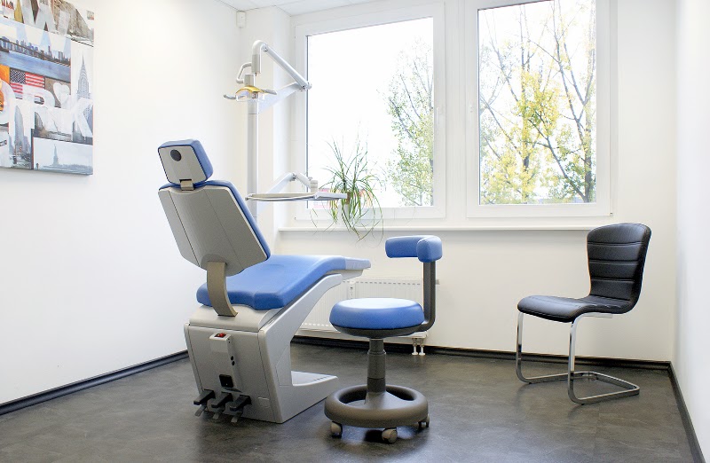 Kieferorthopädie Adriana Weiss, Frankfurt am Main
