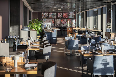 Oben Restaurant & Skybar